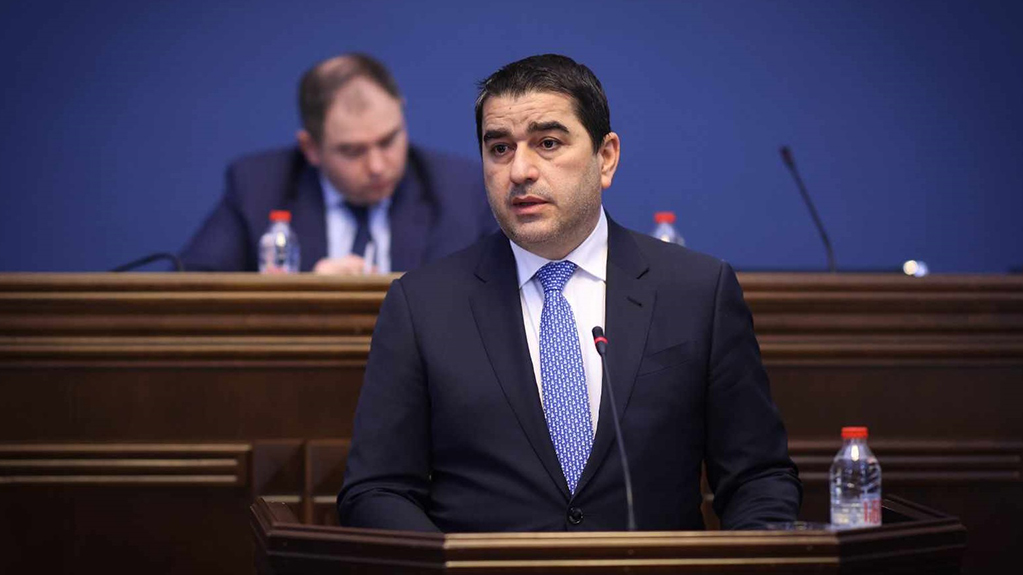  შალვა პაპუაშვილი დეზინფორმაციით კვლავ ესხმის თავს საფრანგეთის ელჩს