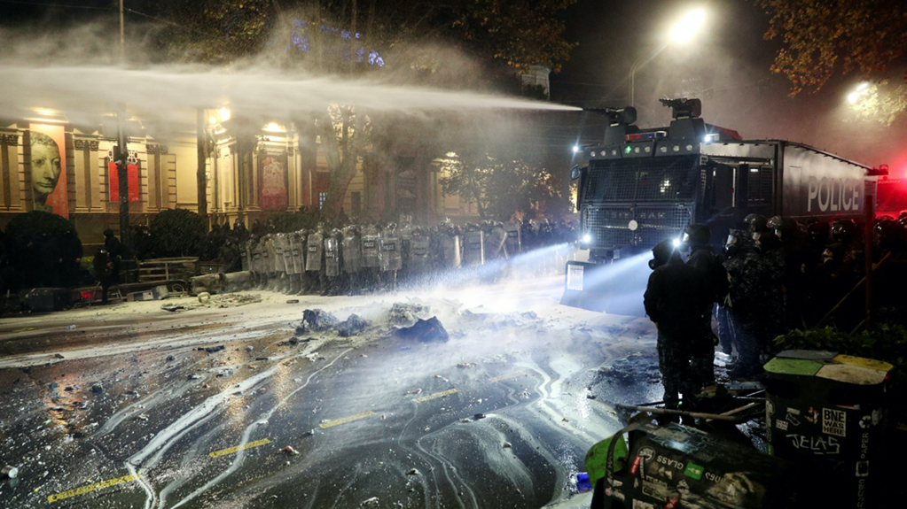  არასამთავრობო ორგანიზაციები მოითხოვენ პასუხს, რა ქიმიურ ნივთიერებებს იყენებდა შსს აქციის წინააღმდეგ