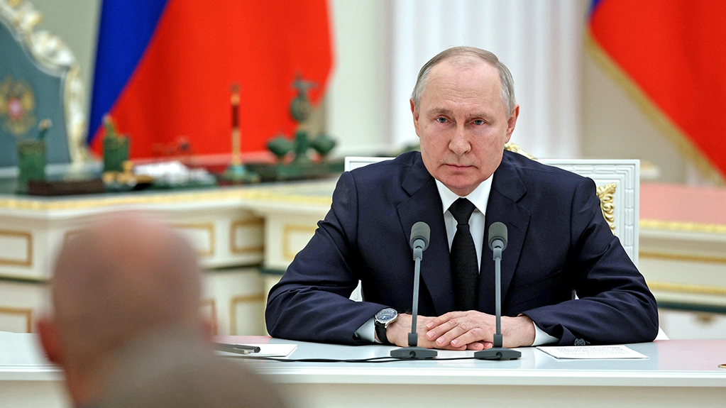  პუტინმა რუსეთში ჰააგის სასამართლოს და სპეცტრიბუნალების განაჩენის აღსრულება აკრძალა