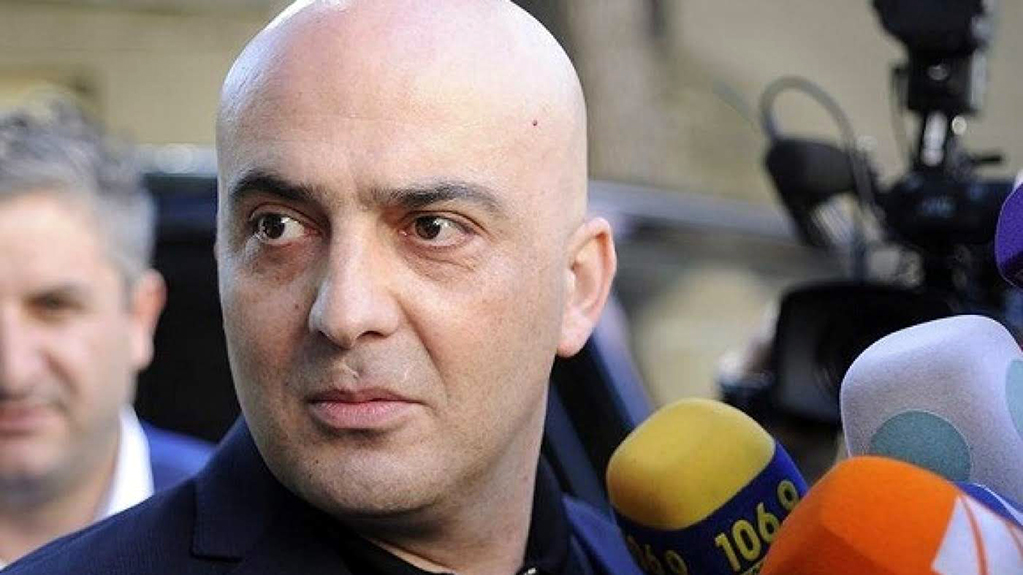  „ოცნების“ ყოფილ მთავარ პროკურორს, ოთარ ფარცხალაძეს დაუსწრებლად შეეფარდა პატიმრობა