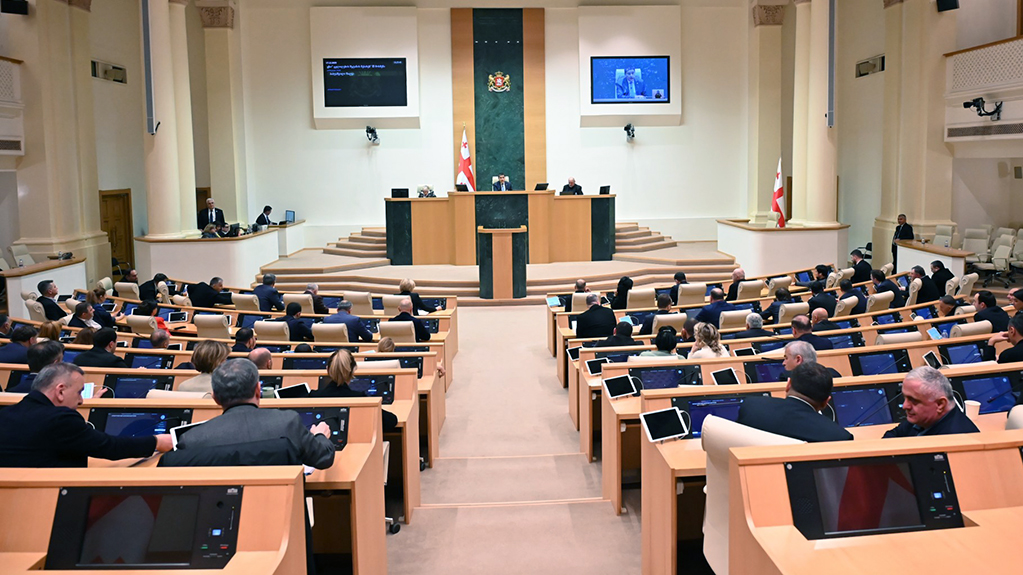  მოსწავლეზე ძალადობის გამო გათავისუფლებული მასწავლებელი 3 წელი სკოლაში ვეღარ დასაქმდება