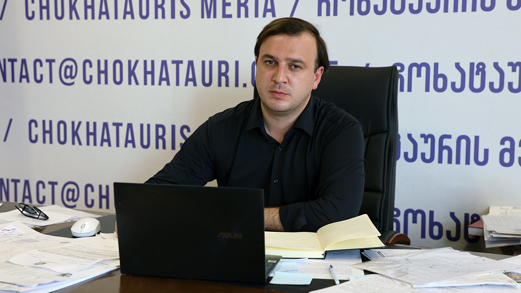  ჩოხატაურის საკრებულოს ყოფილ თავმჯდომარეს, დავით შარაშიძეს გირაო პატიმრობით შეეცვალა