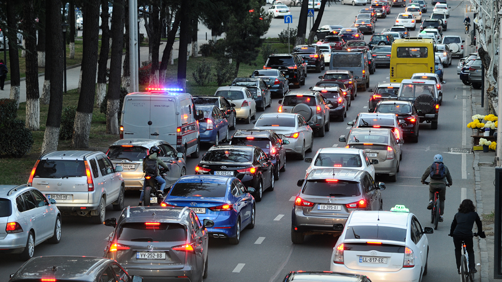  საქართველოში 6 წელზე მეტი წლოვანების ავტომობილების შემოყვანა აიკრძალება