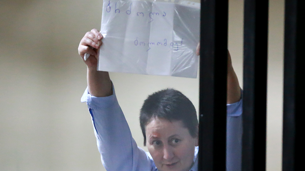  მზია ამაღლობელის მესამე სარჩელი სტრასბურგში პოლიციის მხრიდან სასტიკ მოპყრობას ეხება