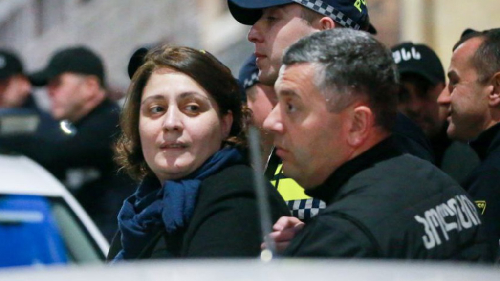  „გავაგრძელოთ ბრძოლა, მე აქედან, თქვენ - მაქედან. ბოლომდე“ - ელენე ხოშტარია